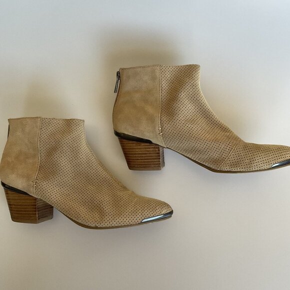 DOLCE VITA NAVI ANKLE BOOTIES GUC - Picture 3 of 15